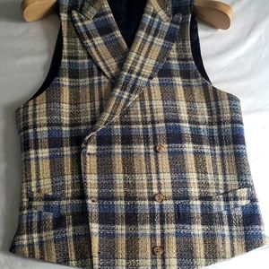 3 Suitsupply Vest